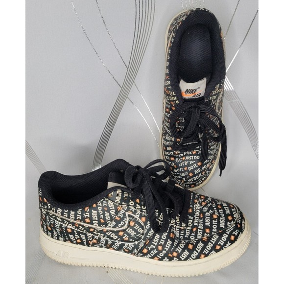 Nike Air Force 1 JUST DO IT Sneakers 7 Youth‎ Childrens Black Lace Up Shoes - Picture 1 of 13